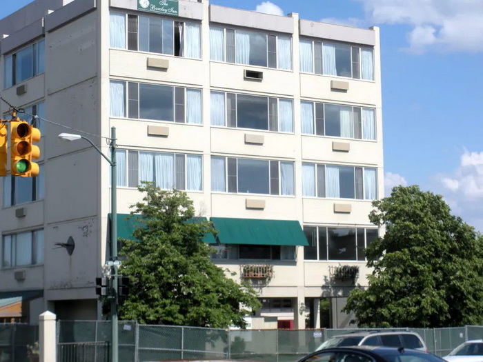 Birmingham House - Patch Dot Com Photo (newer photo)